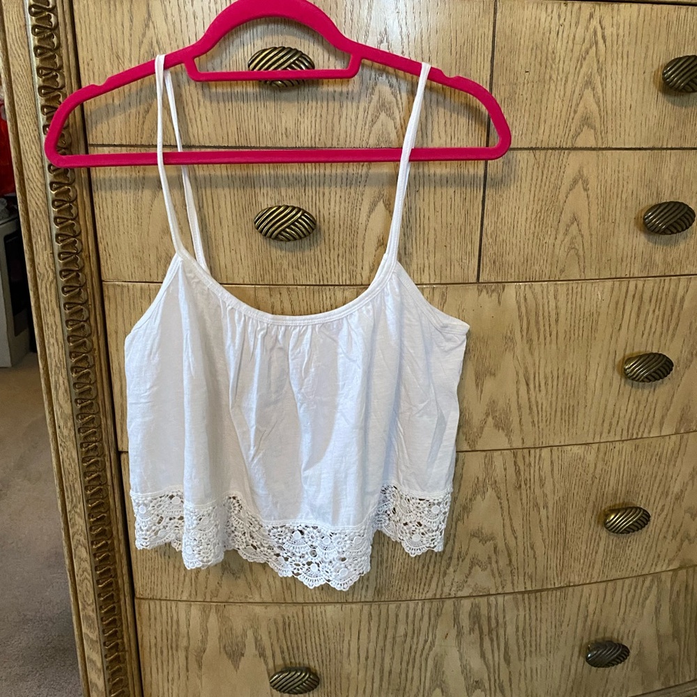Aritzia/TNA white tank size M